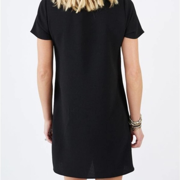 EVERLY | Lace-Up Shift Dress - Picture 3 of 6